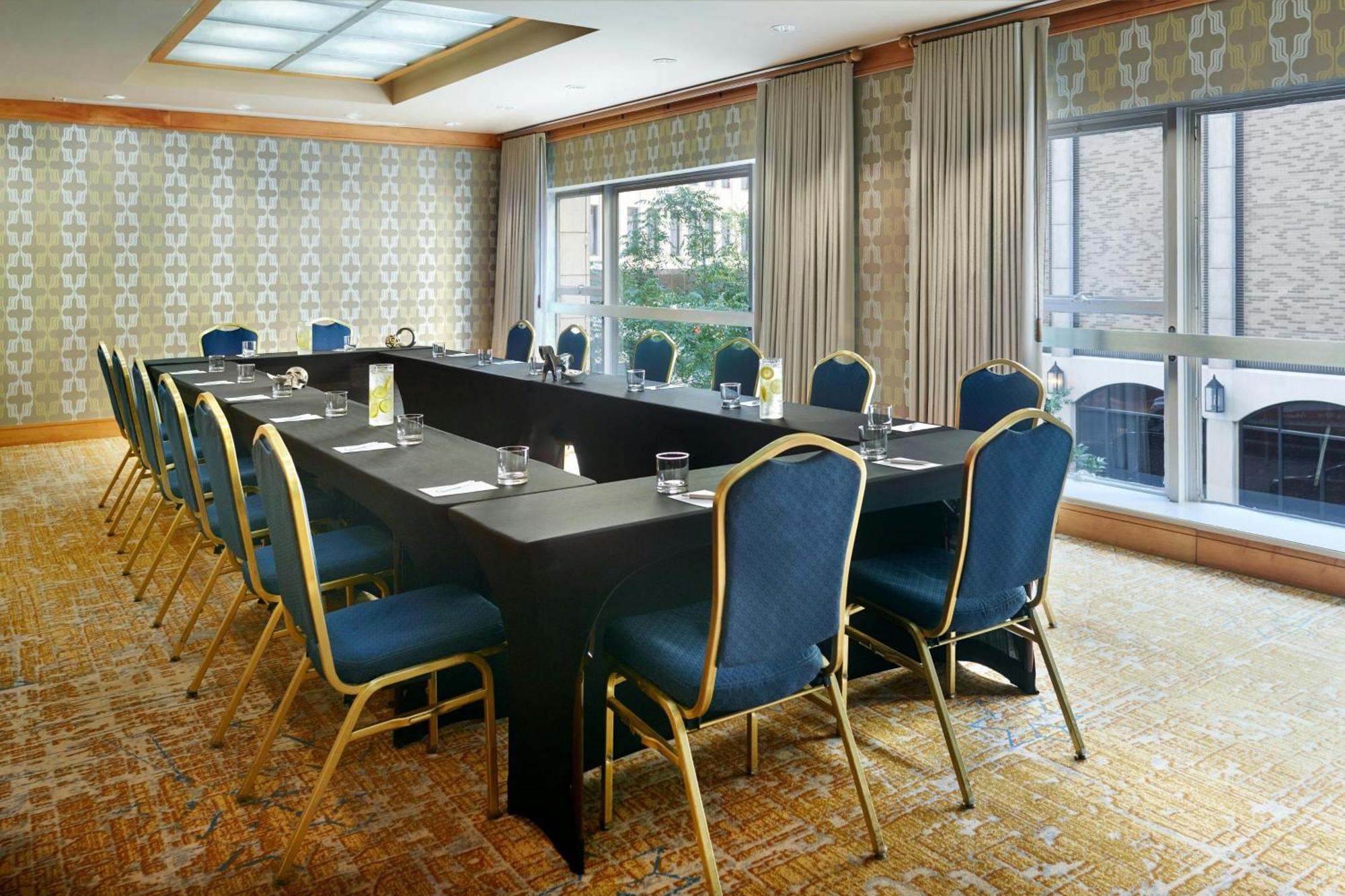 Renaissance New Orleans Pere Marquette French Quarter Area Hotel Екстер'єр фото